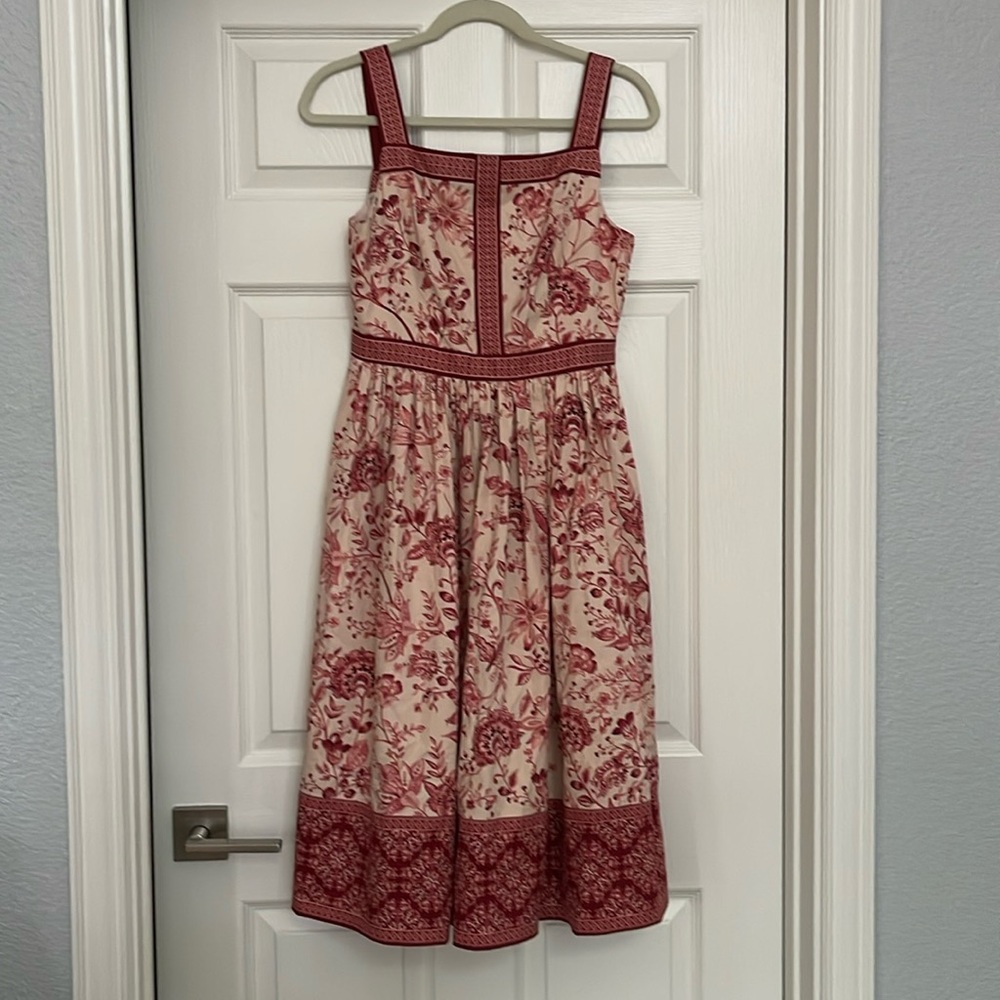Stunning Gal Meets Glam Esme  floral dress.